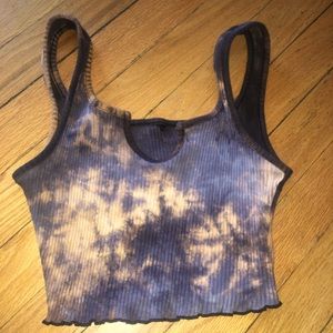 Tie die black and tan cropped tank top.